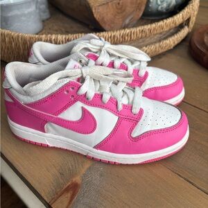 Nike Kids Sneakers in Pink and White